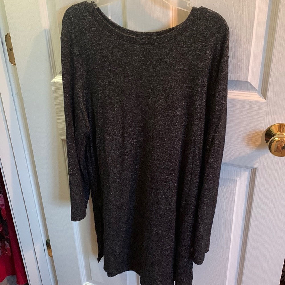 Old Navy long black thin sweater. Size M.